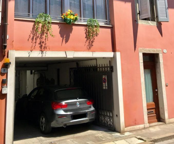شقة Che Piacere! Udine In Centro Col Posto Auto المظهر الخارجي الصورة